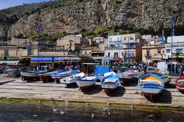 MONDELLO in Sicilia a Palermo. Fotografie di Giulio Azzarello ©2014.