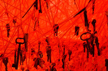 BIENNALE di VENEZIA padiglione giapponese. Foto di Giulio Azzarello &copy;2015 2016. Opera di Chiharu Shiota The KEY in the HAND .