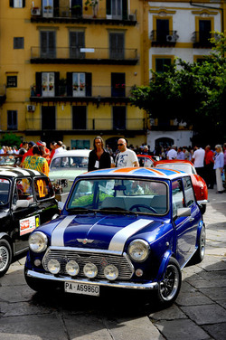 RADUNO di auto classiche MiniCooper. Fotografie di Giulio Azzarello &copy;2016.