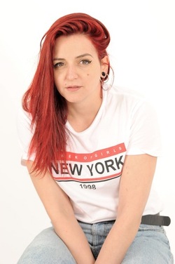 LUCREZIA artista modella attrice. Fotografie di Giulio Azzarello &copy;2018.