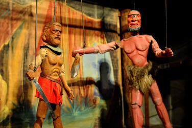 TRADIZIONI IN VIAGGIO mostra di pupi di Mimmo Cuticchio. Fotografie di Giulio Azzarello &copy;2014.