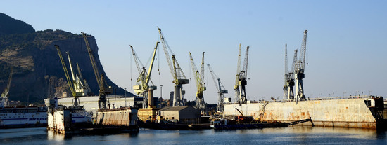 IL GOLFO E IL PORTO DI PALERMO. Fotografie di Giulio Azzarello &copy;2015 2016.