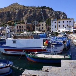 MONDELLO. Fotografie di Giulio Azzarello ©2022.