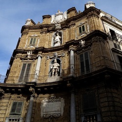 PALERMO. Fotografie di Giulio Azzarello ©2022. PALERMO. Fotografie di Giulio Azzarello ©2022.