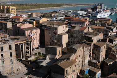 PORTO EMPEDOCLE in Sicilia. Fotografie di Giulio Azzarello &copy;2014.