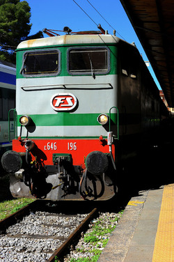 Il treno storico delle ferrovie italiane. Fotografie di Giulio Azzarello &copy;2017.