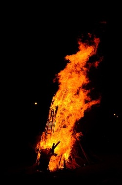 LA VAMPA DI SAN GIUSEPPE a Palermo. Fotografie di Giulio Azzarello ©2018. LA VAMPA DI SAN GIUSEPPE a Palermo. Fotografie di Giulio Azzarello ©2018.