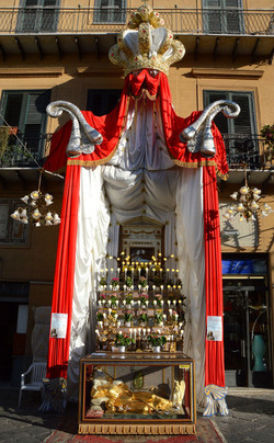 SANTA ROSALIA il festino della patrona di Palermo alcuni momenti. Fotografie di Giulio Azzarello ©2014. SANTA ROSALIA il festino della patrona di Palermo alcuni momenti. Fotografie di Giulio Azzarello ©2014.