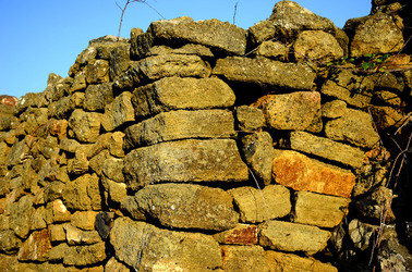 ISOLA DI USTICA pietre. Fotografie di Giulio Azzarello &copy;2016.