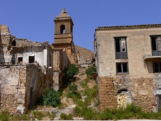 I RUDERI DI POGGIOREALE a Gibellina in Sicilia. Fotografie di Giulio Azzarello ©2014. I RUDERI DI POGGIOREALE a Gibellina in Sicilia. Fotografie di Giulio Azzarello ©2014.