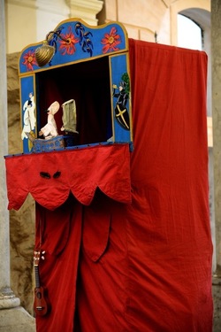 BRUNO LEONE Pulcinella. Fotografie di Giulio Azzarello ©2020. BRUNO LEONE Pulcinella. Fotografie di Giulio Azzarello ©2020.