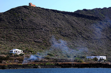 ISOLA DI LINOSA panoramiche e particolari. Fotografie di Giulio Azzarello &copy;2014.