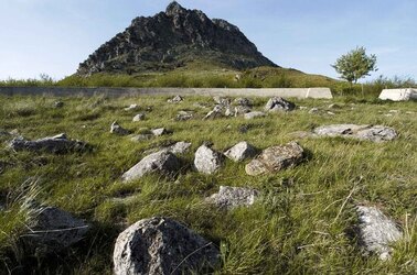 PORTELLA della Ginestra in Sicilia. Fotografie di Giulio Azzarello &copy;2014.