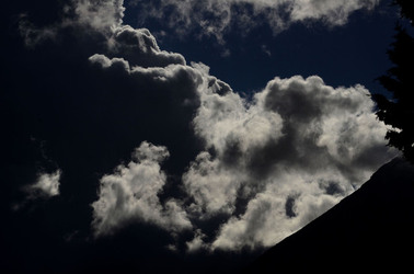 NUVOLE E NATURA fotografie di Giulio Azzarello &copy;2014.