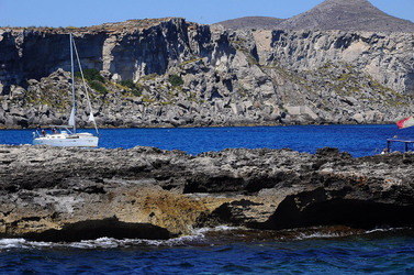 ISOLA DI FAVIGNANA in Sicilia. Visioni panoramiche o particolari. Fotografie di Giulio Azzarello ©2014. ISOLA DI FAVIGNANA in Sicilia. Visioni panoramiche o particolari. Fotografie di Giulio Azzarello ©2014.