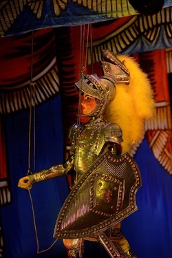 OPERA dei PUPI di Mimmo e Giacomo Cuticchio. Fotografia di Giulio Azzarello ©2020. OPERA dei PUPI di Mimmo e Giacomo Cuticchio. Fotografia di Giulio Azzarello ©2020.