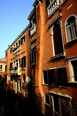 VENEZIA fotografie di Giulio Azzarello ©2020. VENEZIA fotografie di Giulio Azzarello ©2020.