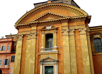 MODENA centro storico. Fotografie di Giulio Azzarello ©2016. MODENA centro storico. Fotografie di Giulio Azzarello ©2016.