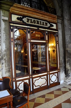 BIENNALE di VENEZIA 2017 la citt&agrave; particolari. Fotografie di Giulio Azzarello &copy;2018.