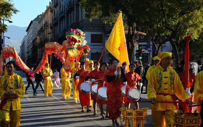 CAPODANNO CINESE panoramiche e particolari. Fotografie di Giulio Azzarello &copy;2014.