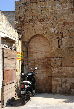 CASTELLO di Mare dolce a Palermo archeo sito arabo normanno panoramiche e particolari. Fotografie di Giulio Azzarello &copy;2014.