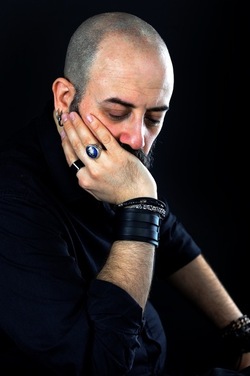 ALESSIO BOSCO musicista compositore. Fotografie di Giulio Azzarello &copy;2018.