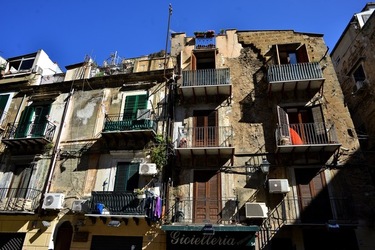 CENTRO STORICO di PALERMO fotografie di Giulio Azzarello ©2019.