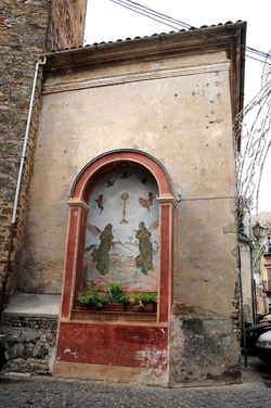 ISNELLO in Sicilia comune e paese del territorio delle madonie. Fotografie di Giulio Azzarello &copy;2014.