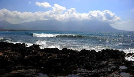 PAESAGGIO SICILIANO di MARE. Fotografia di Giulio Azzarello &copy;2018.