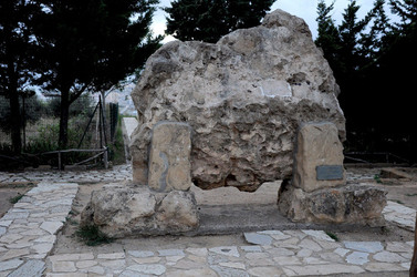 LUIGI PIRANDELLO il parco e la casa museo. Fotografie di Giulio Azzarello ©2014.