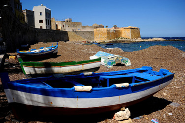 TRAPANI il centro storico il porto il mare la colombaia. Fotografie di Giulio Azzarello ©2014. TRAPANI il centro storico il porto il mare la colombaia. Fotografie di Giulio Azzarello ©2014.