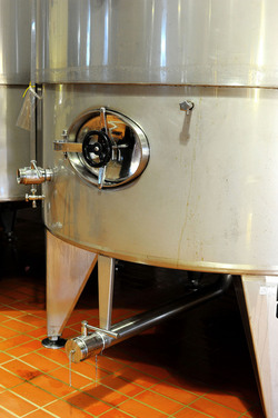 ACCIAI per il vino. Fotografie di Giulio Azzarello ©2016.