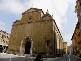 CESENA e il suo centro storico. Fotografie di Giulio Azzarello &copy;2014.