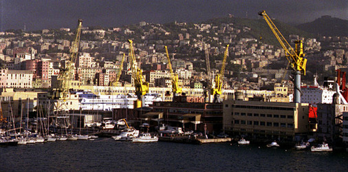 IL PORTO DI GENOVA panoramiche e particolari. Fotografie di Giulio Azzarello &copy;2014.