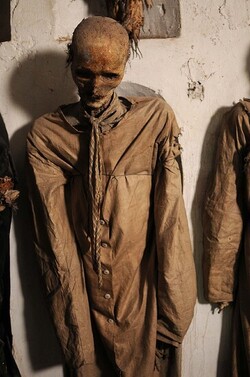 LE CATACOMBE dei cappuccini a Palermo in Sicilia. Fotografie di Giulio Azzarello &copy;2014.