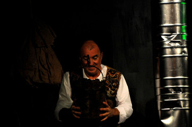 MARCO RENZI e il suo teatro. Fotografie di Giulio Azzarello ©2014.