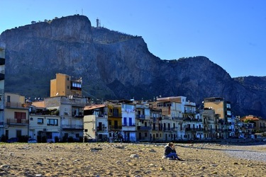 MARE e SPIAGGIA fotografie di Giulio Azzarello ©2019. MARE e SPIAGGIA fotografie di Giulio Azzarello ©2019.