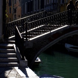 VENEZIA fotografie di Giulio Azzarello &copy;2022.