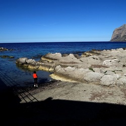 ISOLA. Fotografie di Giulio Azzarello &copy;2024.