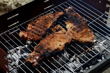 CARNE RUSTICA fotografie di Giulio Azzarello ©2019. CARNE RUSTICA fotografie di Giulio Azzarello ©2019.