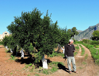 MISSIONE un documentario di P.Scimeca. Fotografie di Giulio Azzarello ©2015 2016. MISSIONE un documentario di P.Scimeca. Fotografie di Giulio Azzarello ©2015 2016.