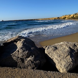 COSTA SICILIANA. Fotografie di Giulio Azzarello &copy;2022.