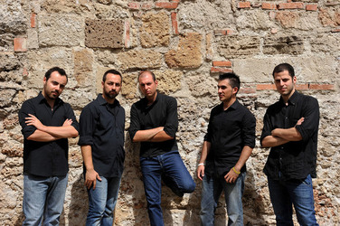 GIACOMO CUTICCHIO e il suo ensemble musicale. Fotografie di Giulio Azzarello &copy;2014.