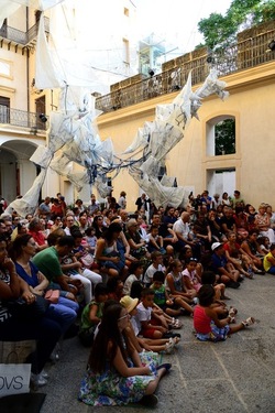 BRUNO LEONE Pulcinella. Fotografie di Giulio Azzarello ©2020. BRUNO LEONE Pulcinella. Fotografie di Giulio Azzarello ©2020.