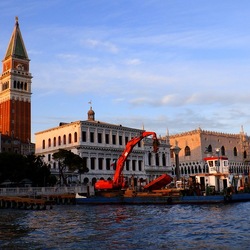 VENEZIA fotografie di Giulio Azzarello &copy;2022.
