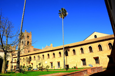 MONREALE in Sicilia. Fotografie di Giulio Azzarello &copy;2016.
