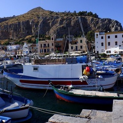 MONDELLO. Fotografie di Giulio Azzarello ©2022.