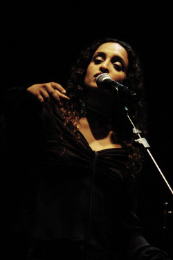 NOA artista musicista israeliana. Fotografie di Giulio Azzarello &copy;2014.