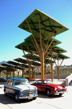 AUTO CLASSICHE ovvero la loro modernit&agrave; in mostra con tanti modelli del passato. Fotografie di Giulio Azzarello &copy;2014.