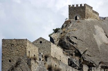 SPERLINGA comune e paese delle madonie in Sicilia. Fotografie di Giulio Azzarello &copy;2014.